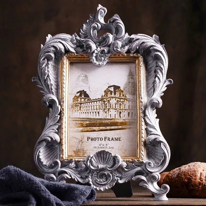 

Baroque Vintage Engraved Photo Frame Art Picture Frames Clock for Living Room Cosmetic Case Standing Wedding Home Decoration