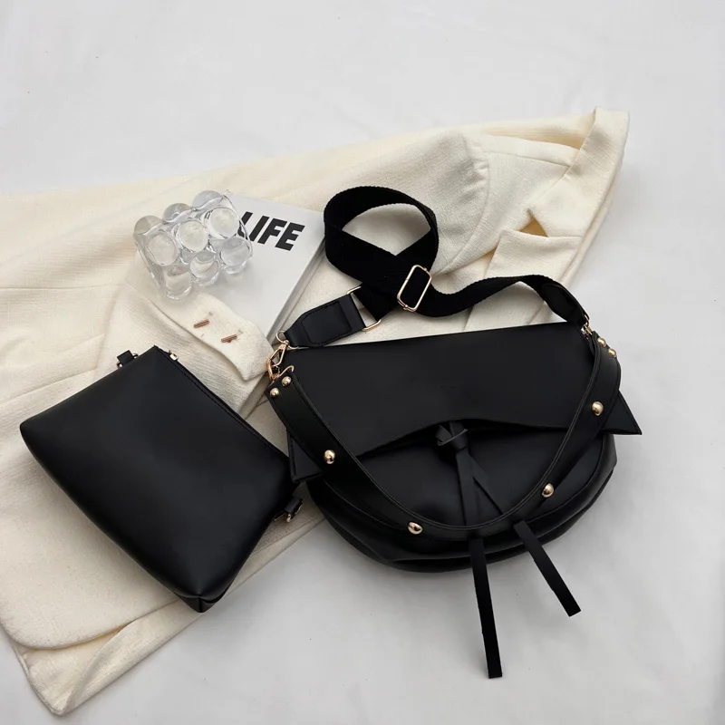 

Vintage Shoulder Saddle Bags for Women 2023 Trend Women Small Leather Simple Female Designer Handbags and Purses Crossbody Bags