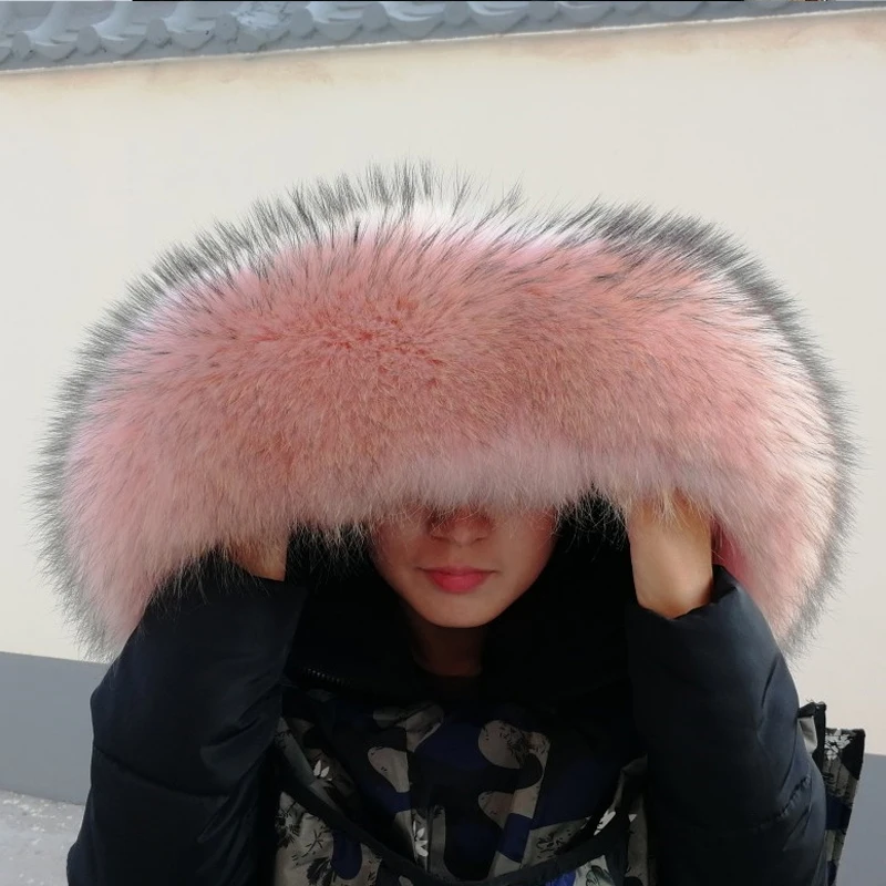 Зимний шарф из натурального меха енота