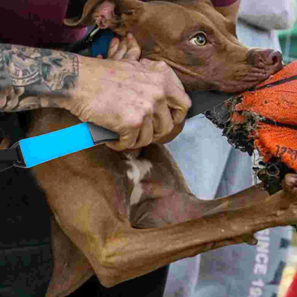 Инструмент для защиты от укусов питбуля |