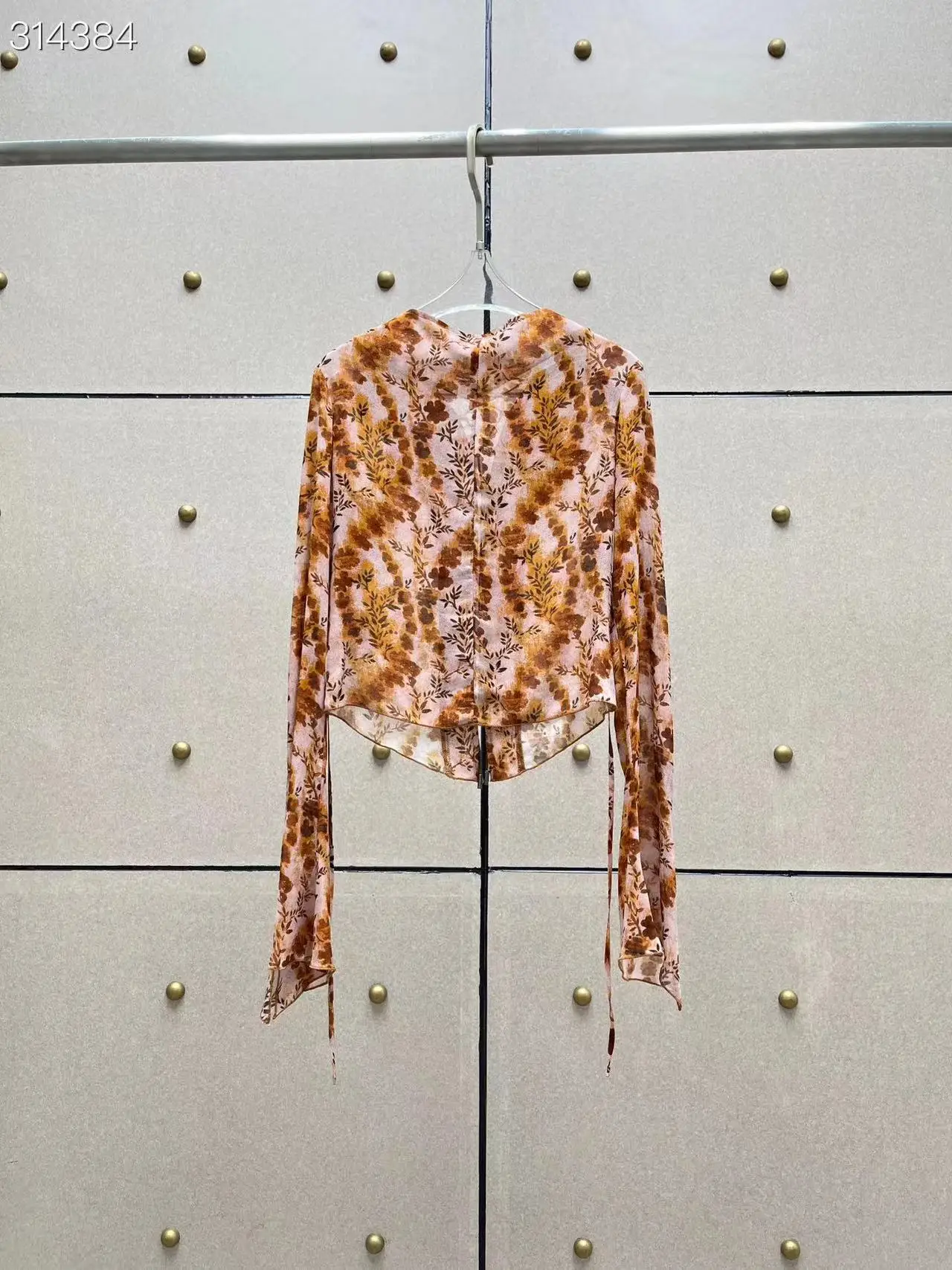 

Женская блузка с расклешенным рукавом, модельная блузка с цветочным принтом, облегающие топы, лето