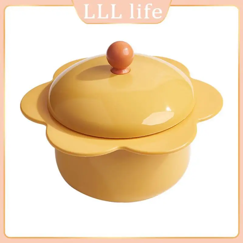 

Heat Preservation Student Dormitory Lunch Box Flower Shape Portable Household Rice Bowl Anti-scalding With Lid And Spoon Cute