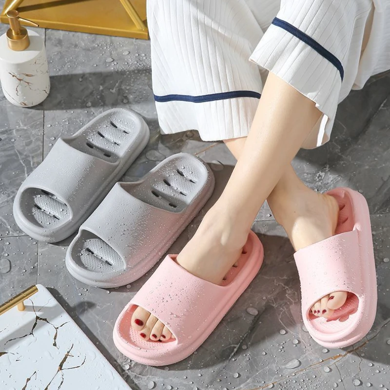 Comwarm New Indoor Women Bath Slippers Men Soft Sole Hollow Bathroom Shoes Water Leaky Non-slip Flip Flips Outdoor Beach Slides