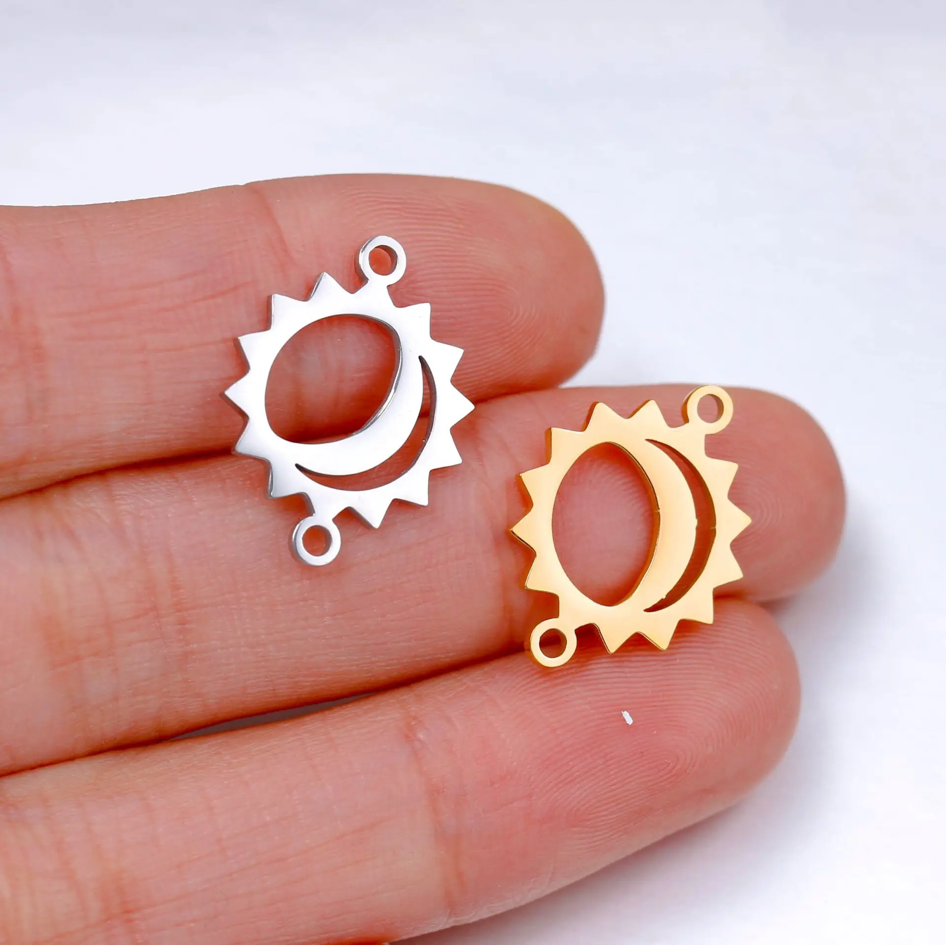 

5Pcs/Lot Double Hole Sun Charms Stainless Steel Hollow Moon Connectors Pendants for DIY Jewelry Making Supplies Accessories