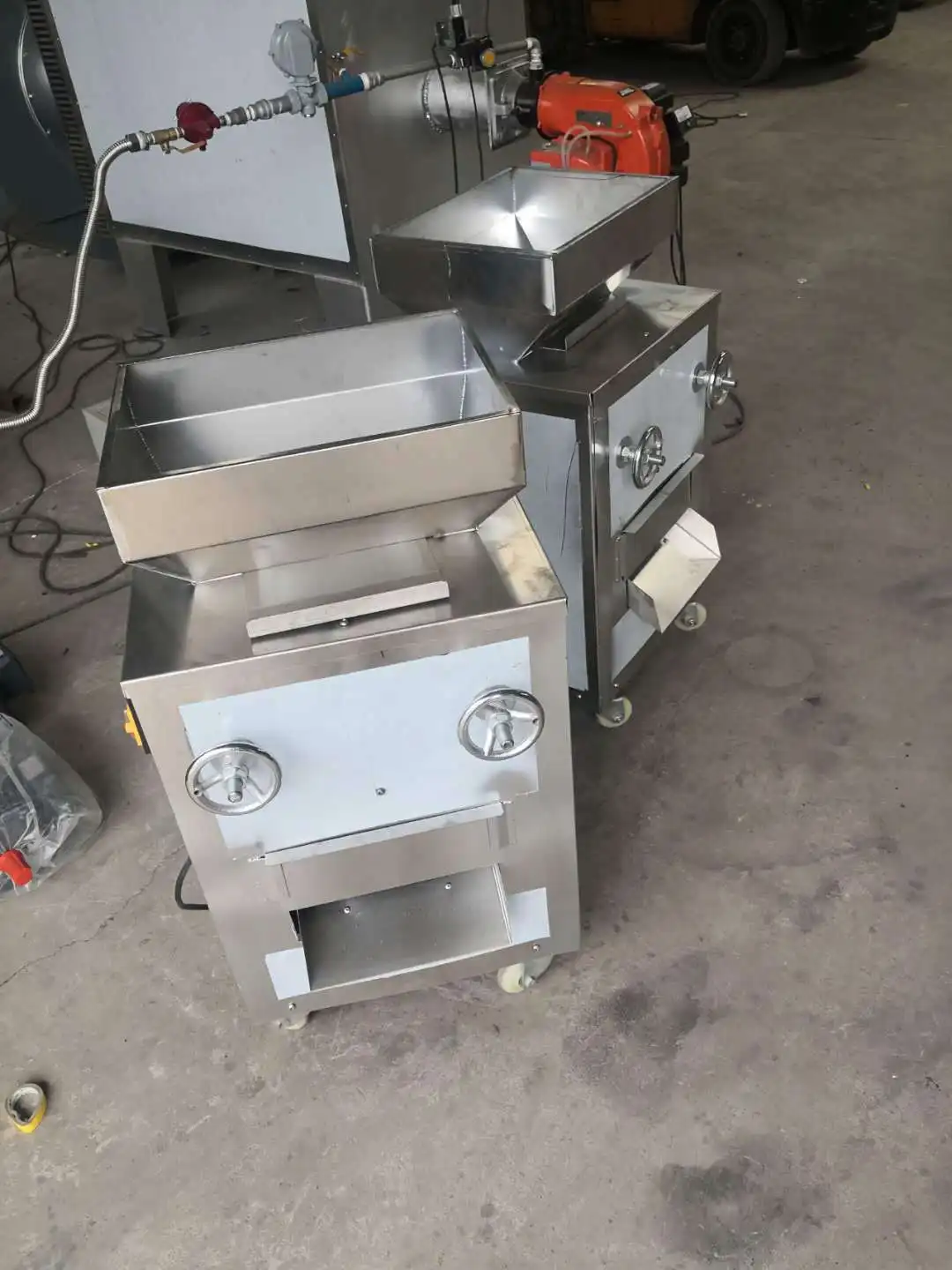 Машина для резки орехов арахиса пистолетов зерен миндаля