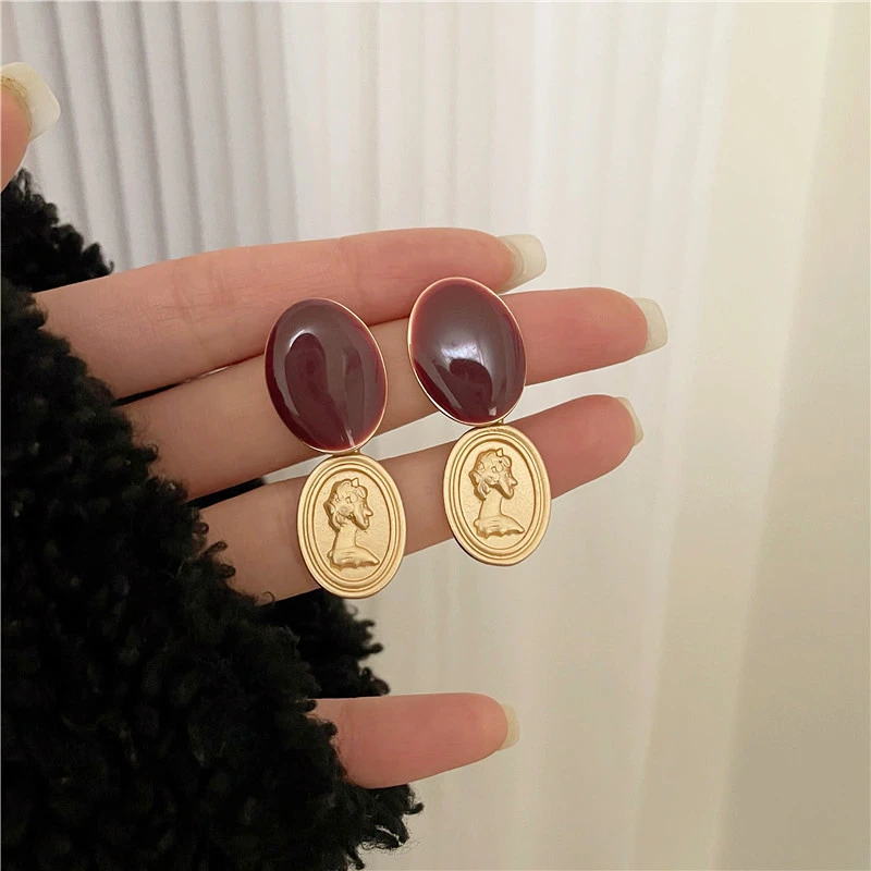 

SHANGZHIHUA2022 New European And American Fashion Retro Baroque Drop Glaze Alloy Pendant Earrings For Women'E gifts