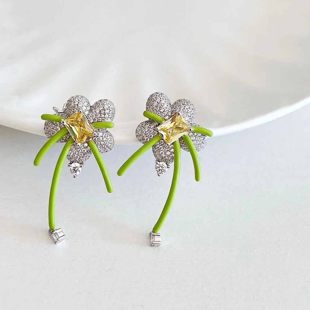 

Light luxury brand jewelry adopts zircon petal earrings with fashionable design for women's earrings