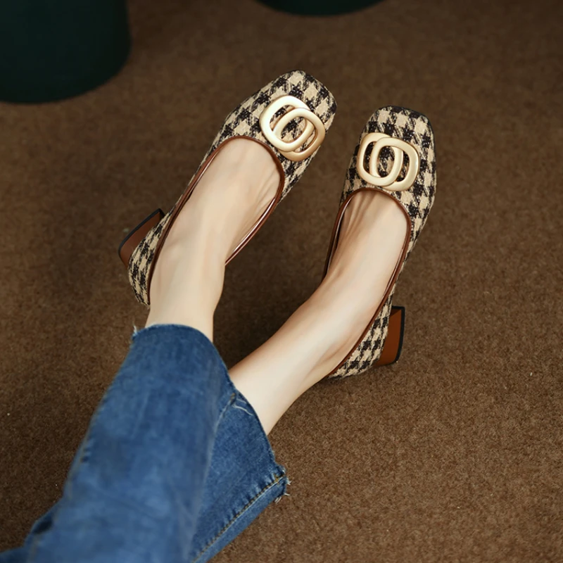 Женские туфли с узором гусиные лапки классические на толстом каблуке