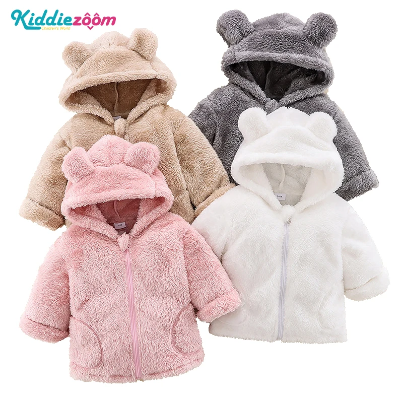 

Куртка детская зимняя с капюшоном, на Возраст 3-6 лет