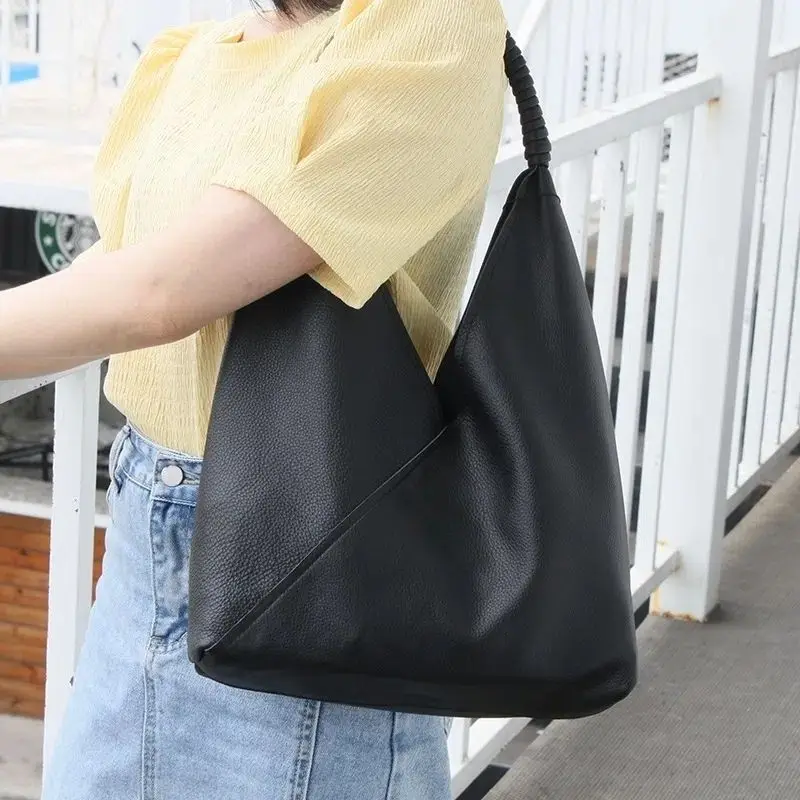 

2023 new First layer cow leather single-shoulder women's handbag soft casual middle-aged mother bag