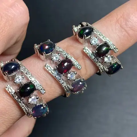 Регулируемое кольцо с черным опалом