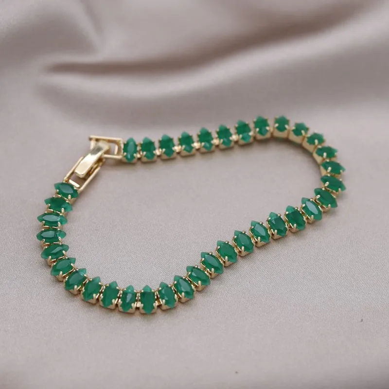 Женский браслет из циркония