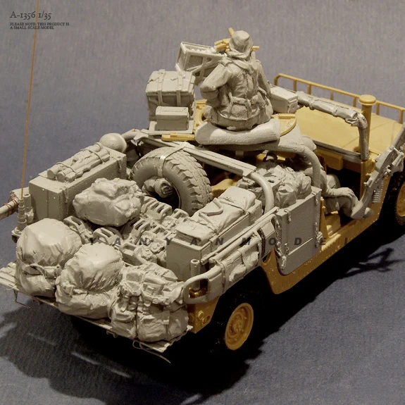 Модель солдата из смолы 1/35 года бесцветная и самособранная Фигурка (2 +