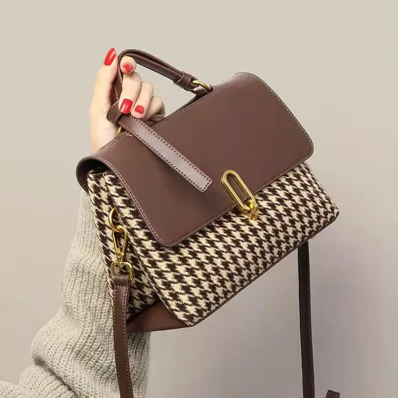 

Bag female premium sense 2022 new fashion hand bill of Lading shoulder bag autumn and winter large capacity diagonal arm bag