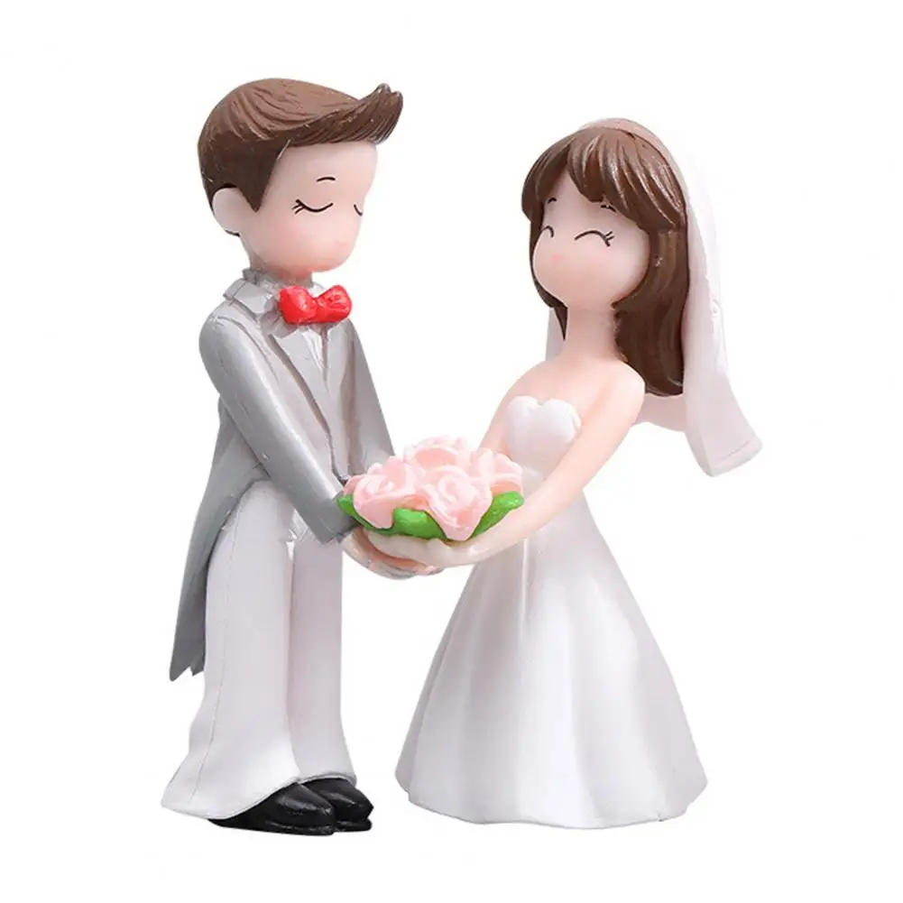 

Пластиковая статуэтка влюблённых Moderna