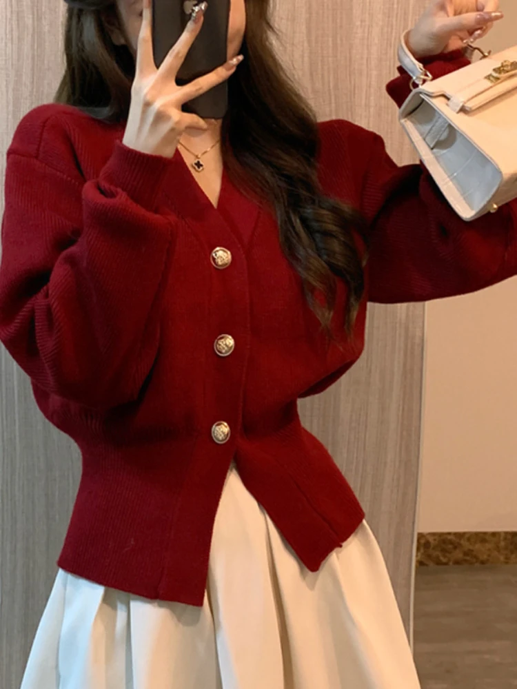 

Модные женские свитера, новинка 2023, Осень-зима, темпераментный вязаный кардиган с высокой талией, однотонный утепленный универсальный топ, пальто