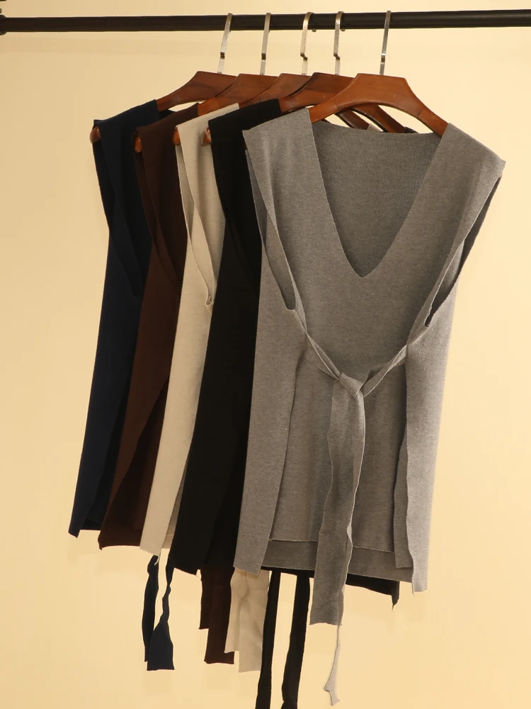 

Aesthetic Sweater Pullover Women Sweaters Women's Vest Clothing Blouse Preppy Style Tops Warm Korean Padded Woman Female Knitted