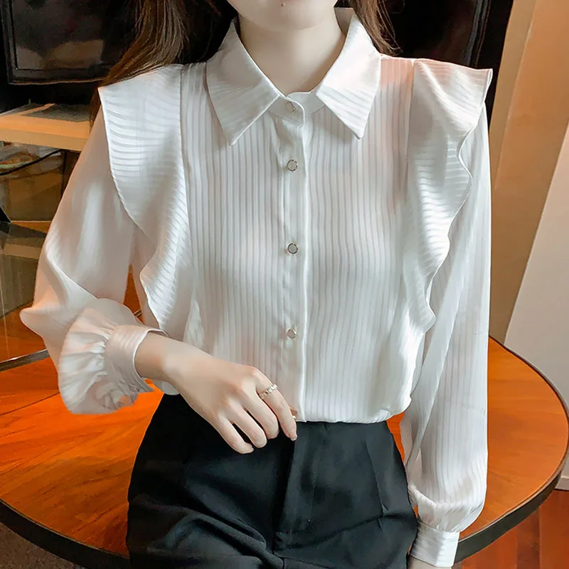 Модная полосатая женская рубашка с отложным воротником и оборками шифоновая