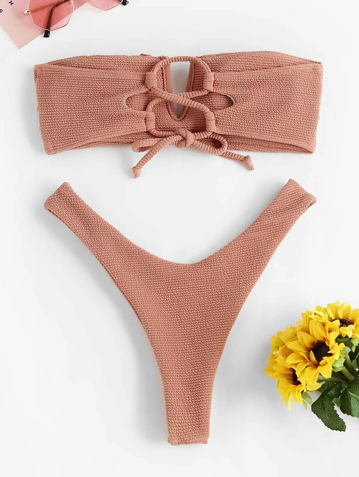 Женский купальник-бикини с V-образным вырезом |