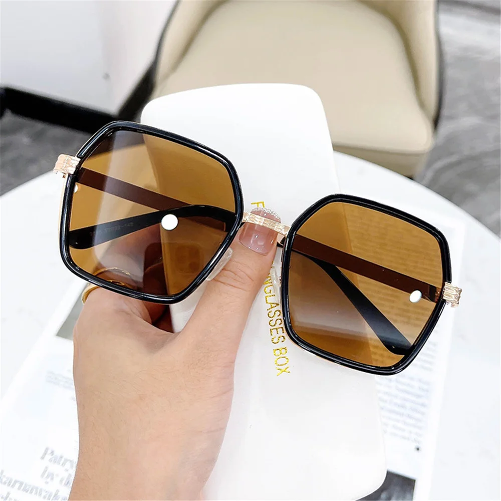 

UV400 Large Frame Sunglasses Trend Metal Sun Shade Glasses 2021 Women Fashion Ocean Lens Eyeglasses Luxury Female Eyewear