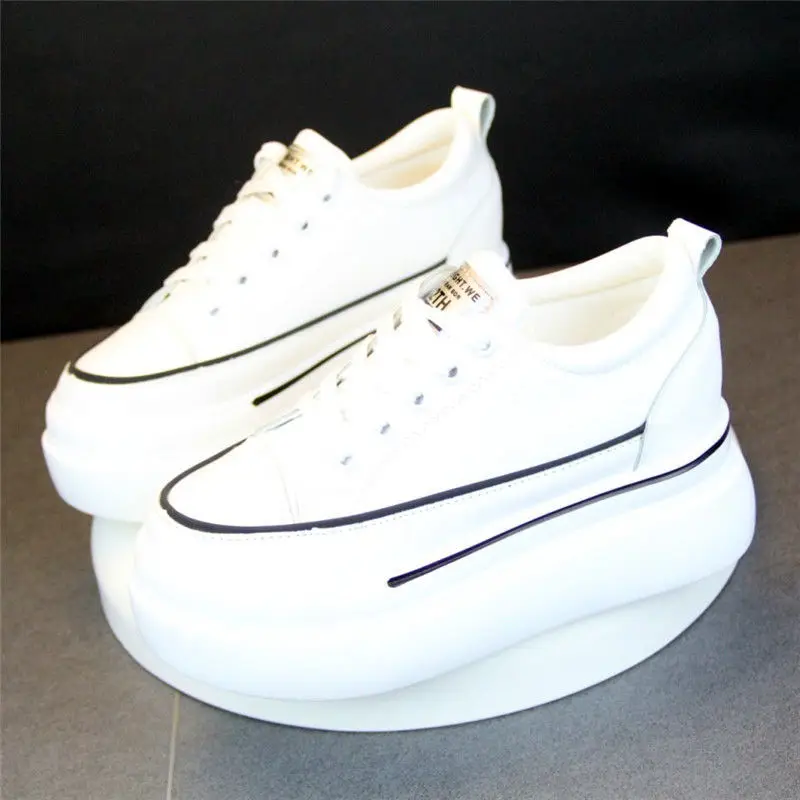 2022 Height Increasing Insole Female Casual Lace up White Shoes Versatile Casual round Toe Sneakers Soft Leather Women's Pumps