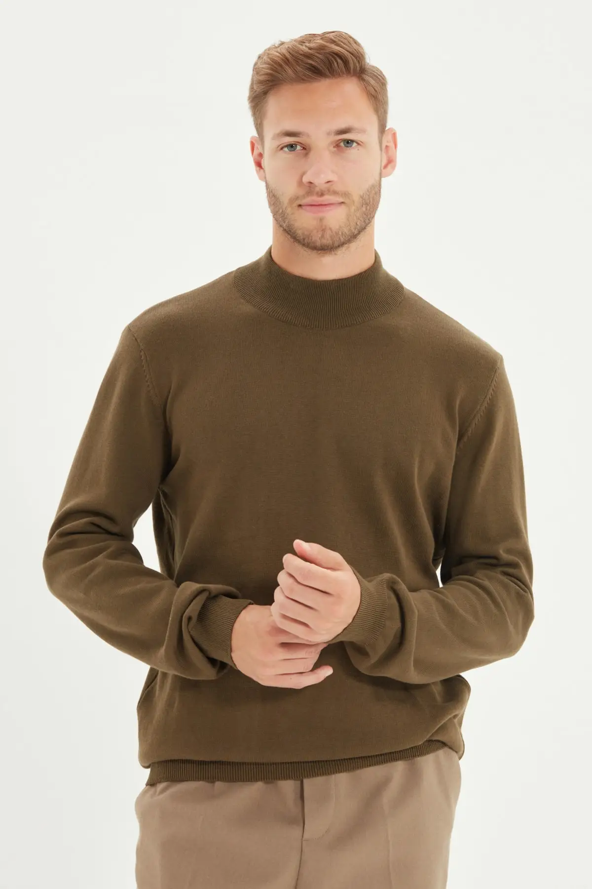 

Trendyol Male Slim Fit Half Turtleneck 100 Cotton Basic Sweater TMNAW22KZ1293