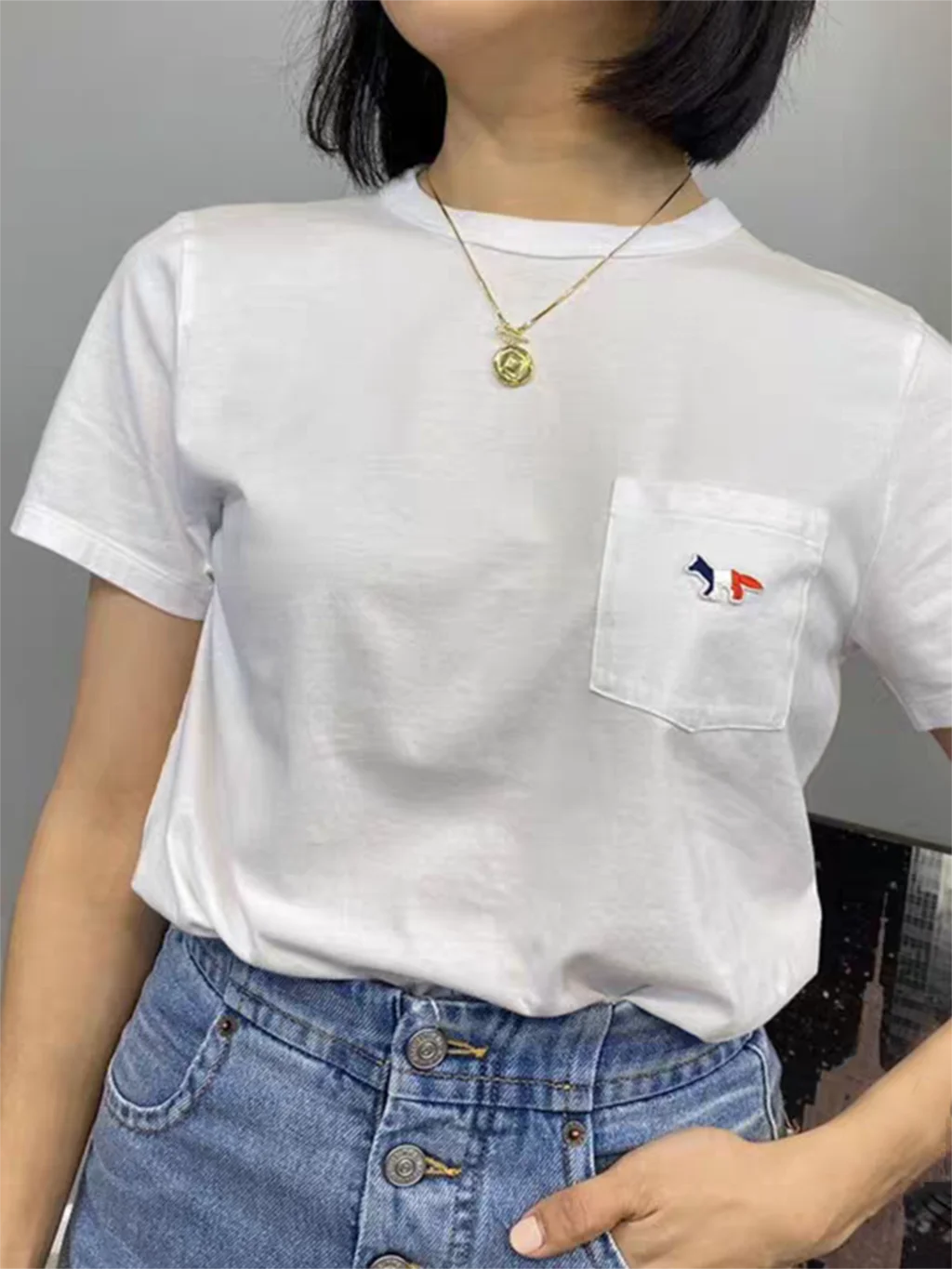 

Женская футболка с вышивкой в виде пиратского хиппи лисы, хлопковая Футболка с круглым вырезом и карманами, женские повседневные винтажные ...