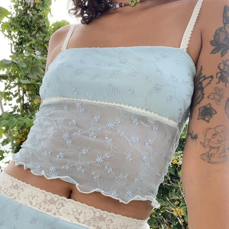 

Maemukilabe Y2K Retro Fairy Cottage Blue Crop Tops 90s Vintage Lettuce Hem Camis Cute Sweet Chic Women Lace Trim Slim Fit Vest