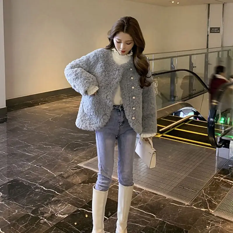 

Women's Winter Fake Fur Overcoat Ladies High Waist Slim Faux Fur Jacket Female Fake Fox Fur Short O-neck Single Button Coat G151