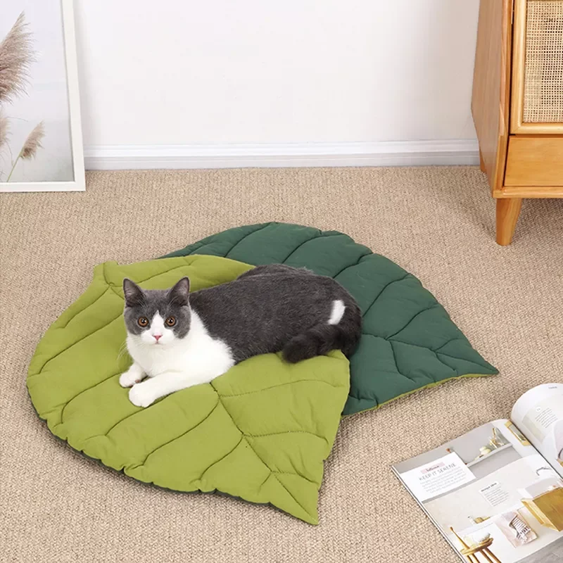 

NEW2023 Leaf Pet Mat Soft Ginkgo Shape Floor Rug Cat Dog Blanket Home Pets Double Sided Sleep Pad for Autumn Winter