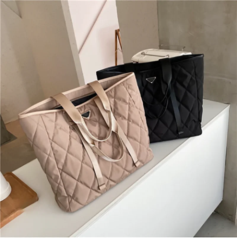 

Brand Designer Women's Tote Bags 2022 Autumn Winter New Lady Shoulder High Quality Nylon Handbags Large Capacity