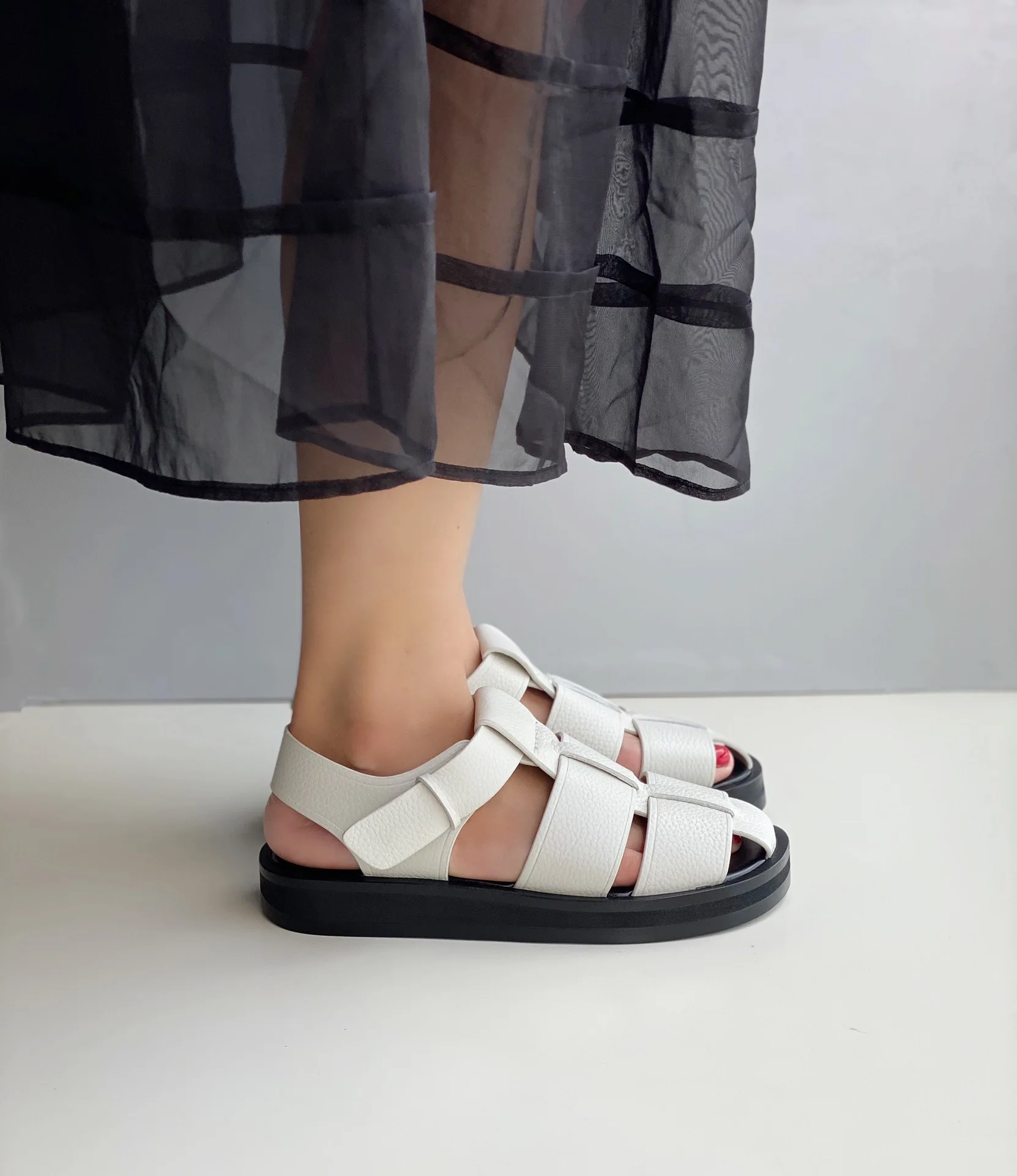 

Женские пляжные сандалии The * ow, удобная простая кожаная обувь, лето 2023