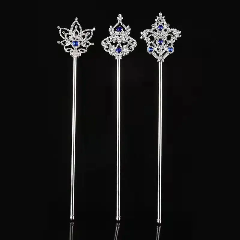 

Металлическая волшебная палочка в виде листьев и цветов