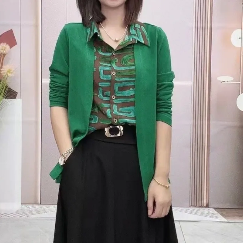 Рисунок 6 - Женская рубашка-поло с имитацией