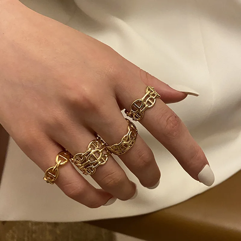 

2022 New Ladies Irregular Wave Ring Gold Simple Handmade Geometric Fashion Jewelry Adjustable Size Ring Wholesale