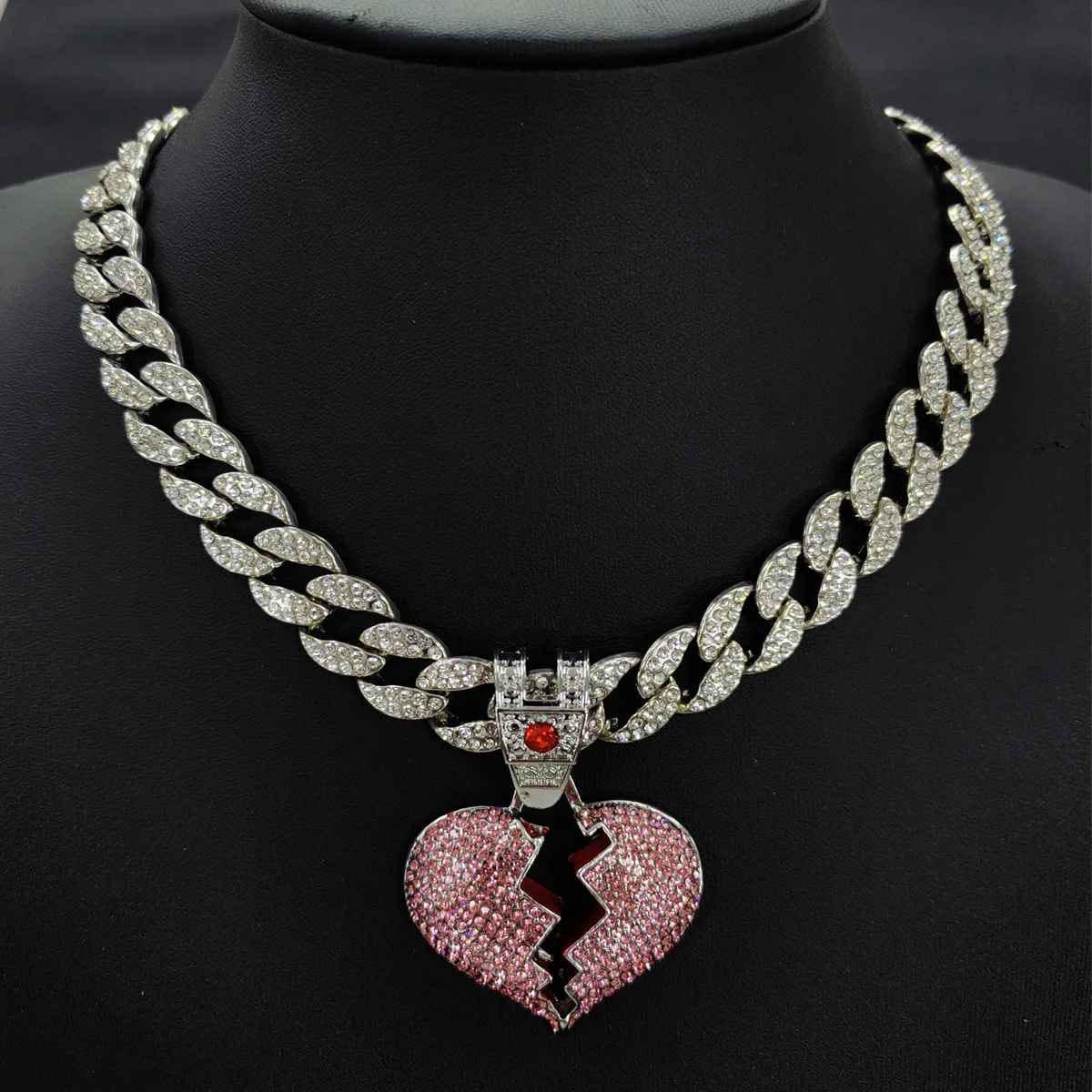 

Linda Women Unisex Cuban Chain 2023 Nice Pave Cubic Zircon Mixe Hot Luxury Bling Shine Full Iced Out Charms Hiphop men Jewelry