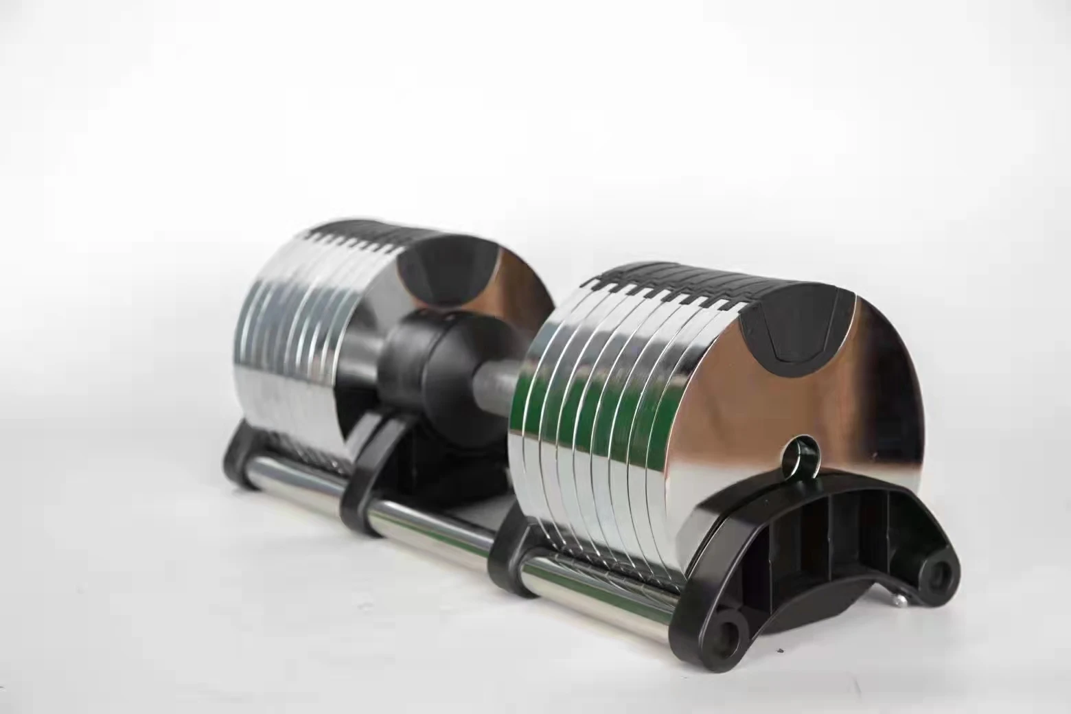 

Weight Adjustable Dumbbell 28kg Adjustable Dumbbell Set 4KG Increment Fitness Accessories