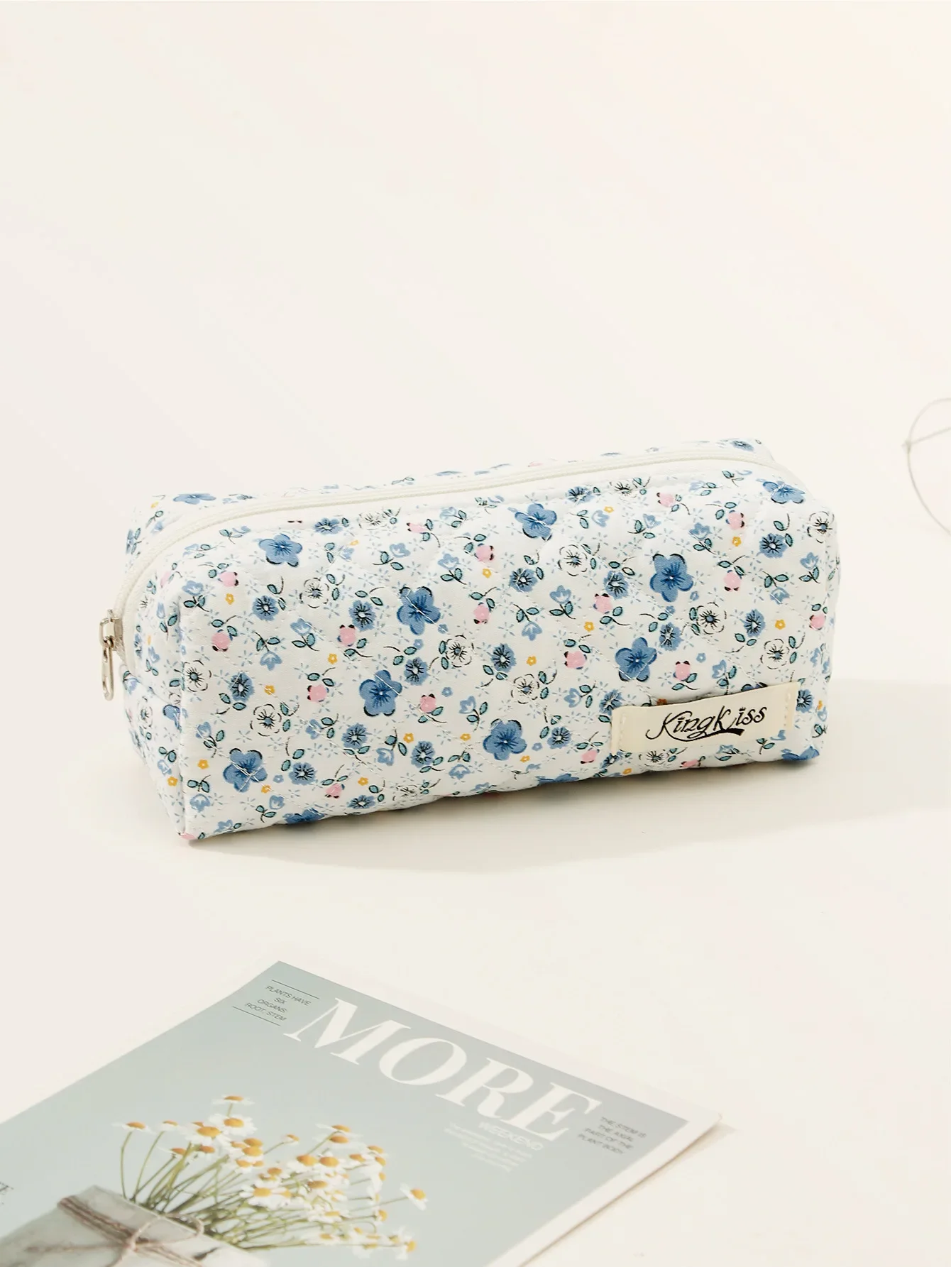 

Эстетичный цветочный пенал