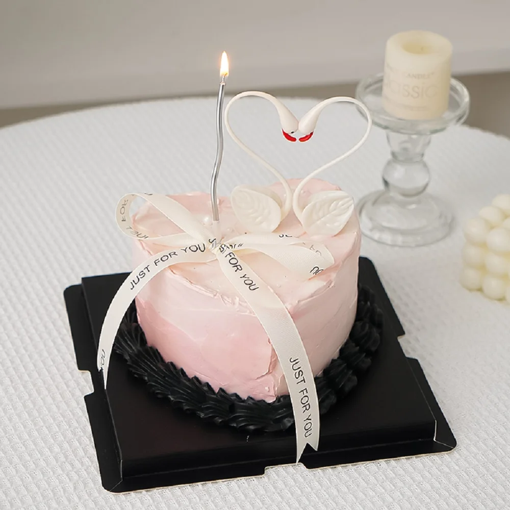 

Pink White Swan Bear Train Baby Shower Purple Pink Ribbon Wedding Party Dessert Cupcake Smokeless Curved Candles Baking Supplies