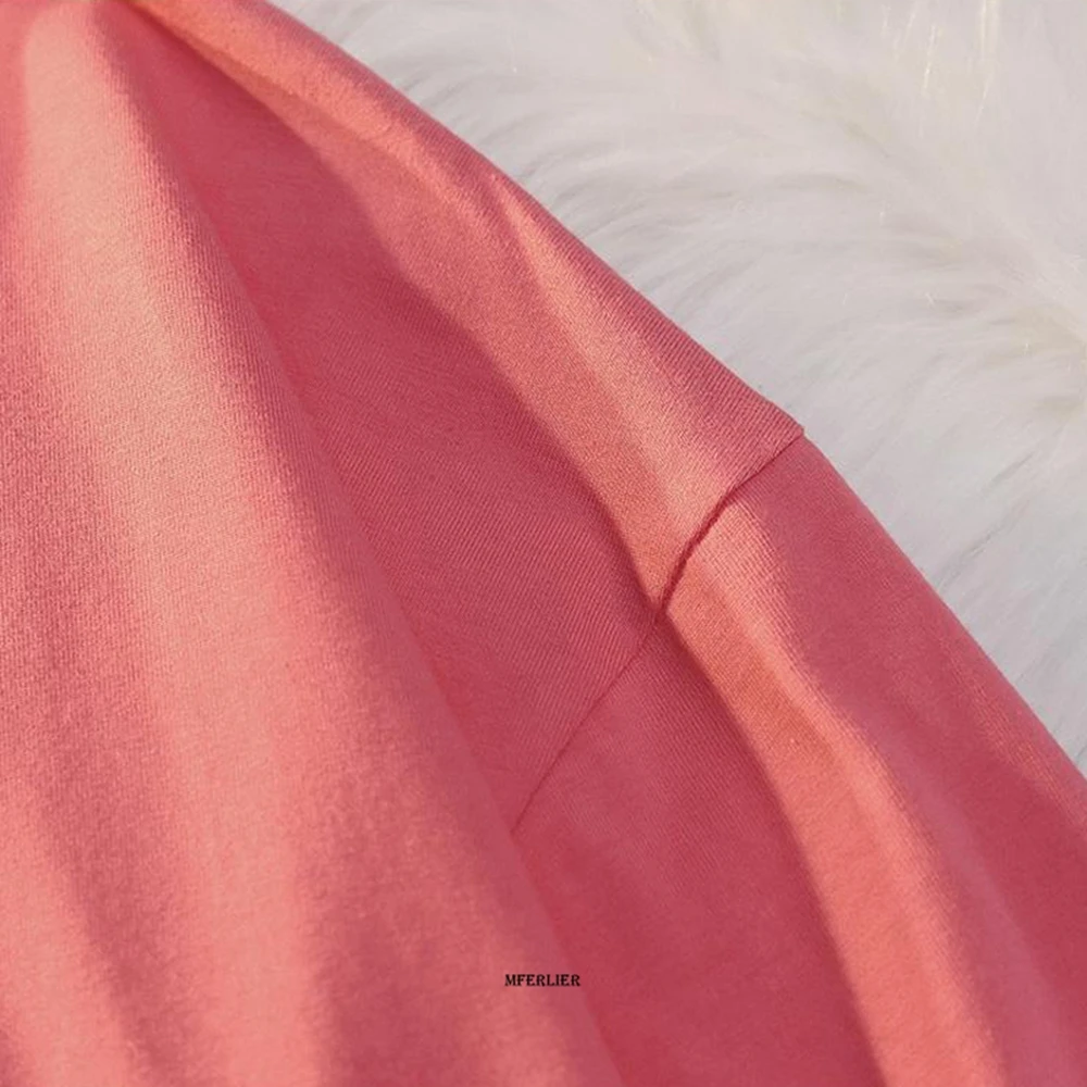 Женская футболка с коротким рукавом и круглым вырезом |