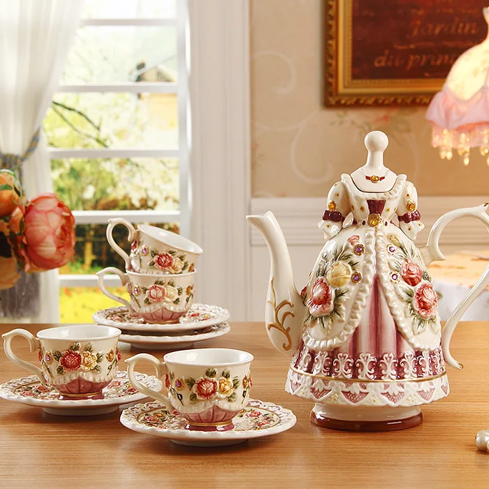 

Creative Beauty Skirt Coffee Cup Set Wedding Gifts Beauty Princess Gorgeous Dress Ceramic Tea Set Fashion Afternoon Tea Gift