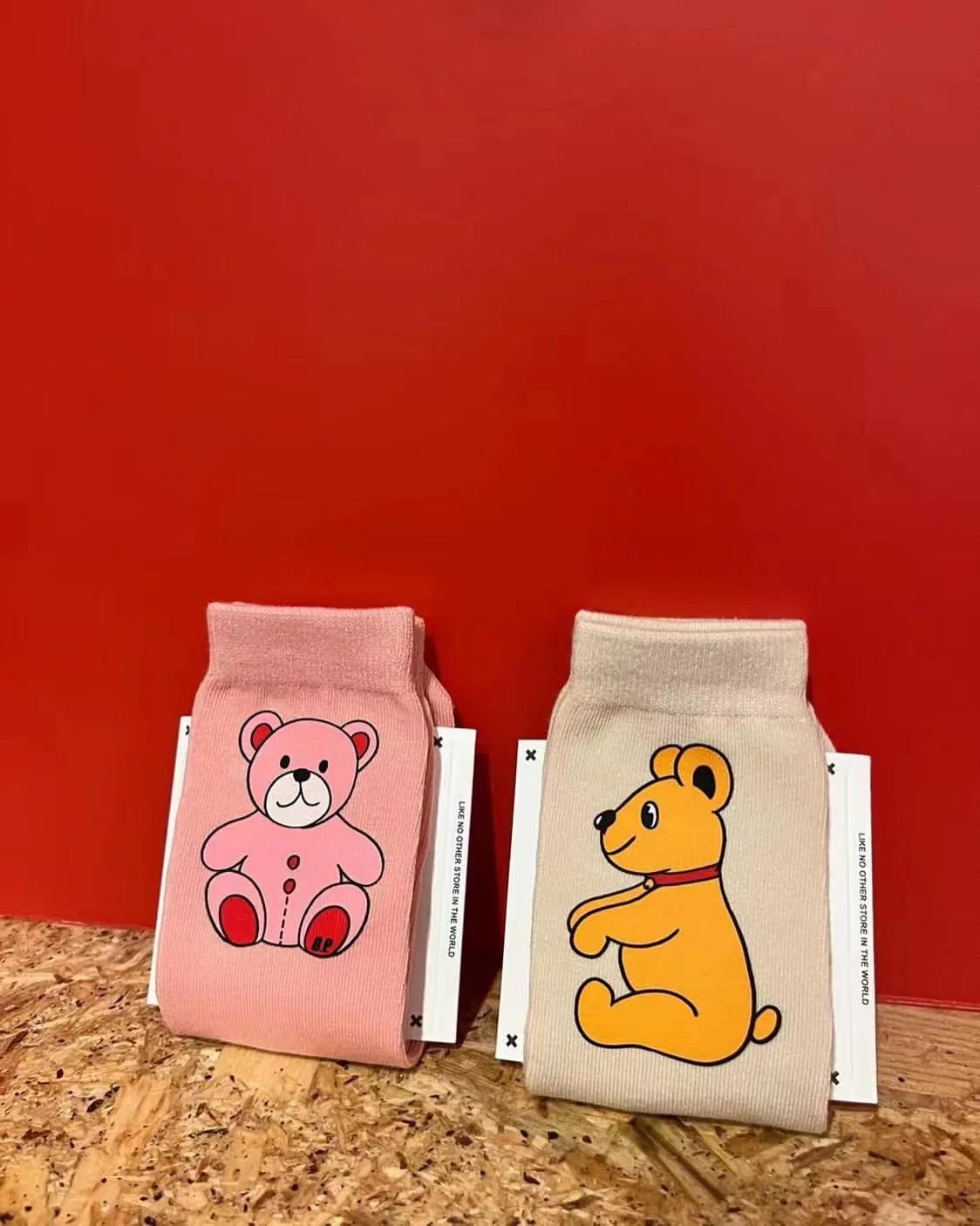 Детские носки новые корейские детские длинные хлопковые средней длины ярких