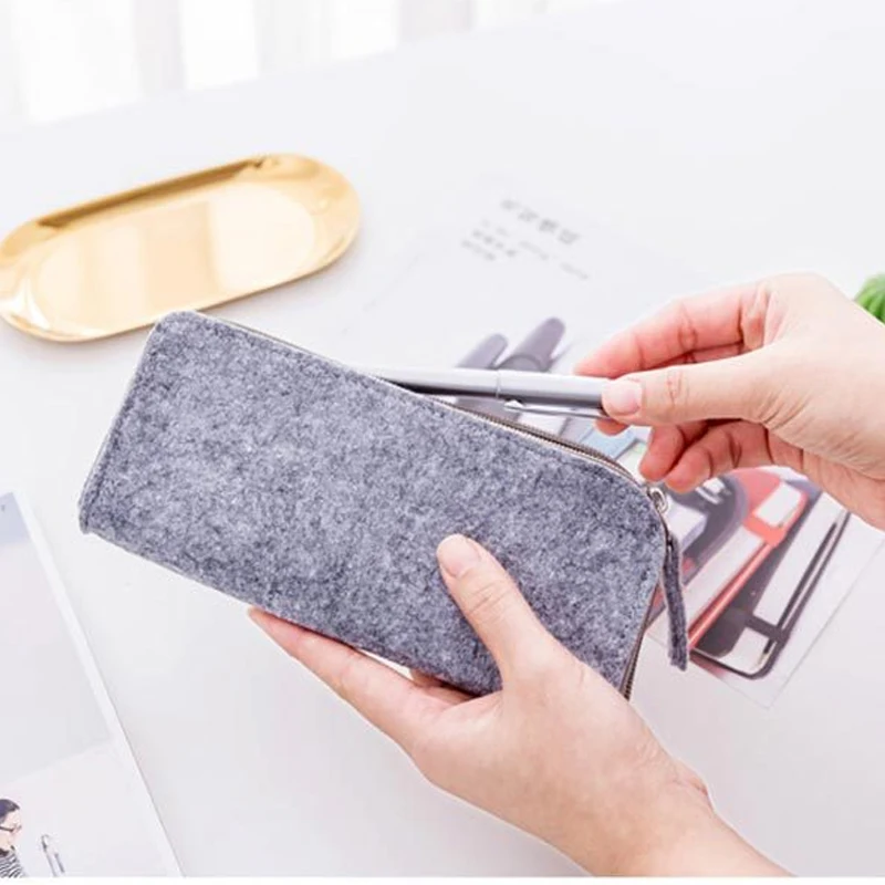 

Large-capacity pen bag kawaii felt pen holder simple and comfortable fine workmanship light school stationery student supplies