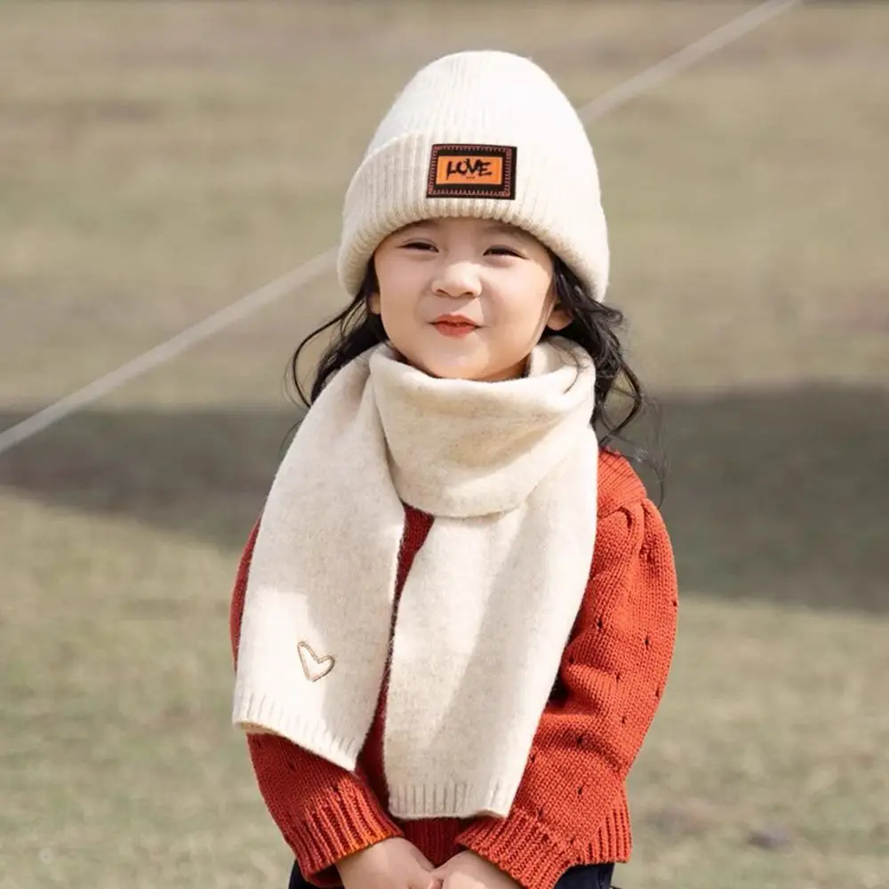 Детская вязаная шапка с узором Любовное письмо крючком толстая зимне-осенняя