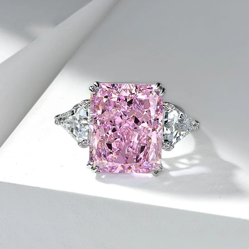 

Женское кольцо из серебра 100% пробы с бриллиантами, 13 х16 мм