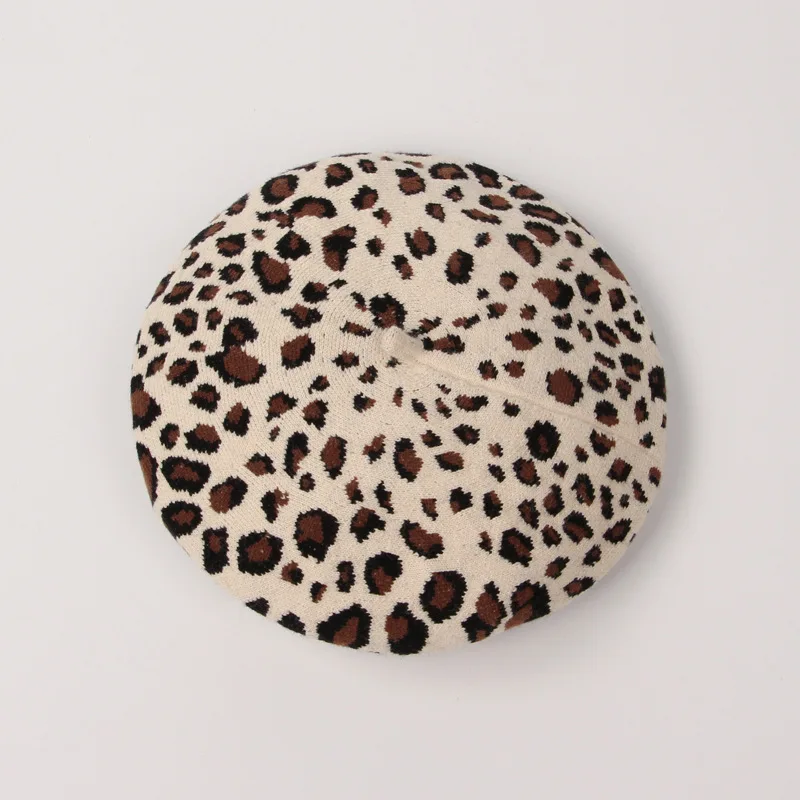 

Beret for Women Leopard Print Alpaca Fleece Flat Top No Brim Spring and Autumn Women's Octagonal Hat Painter Hat 2022