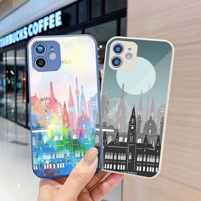 

Retro Vienna Phone Case For IPhone 14 13 12 11 Pro Max X XR XS 8 7 Plus Liquid Glass Color Phone Cover
