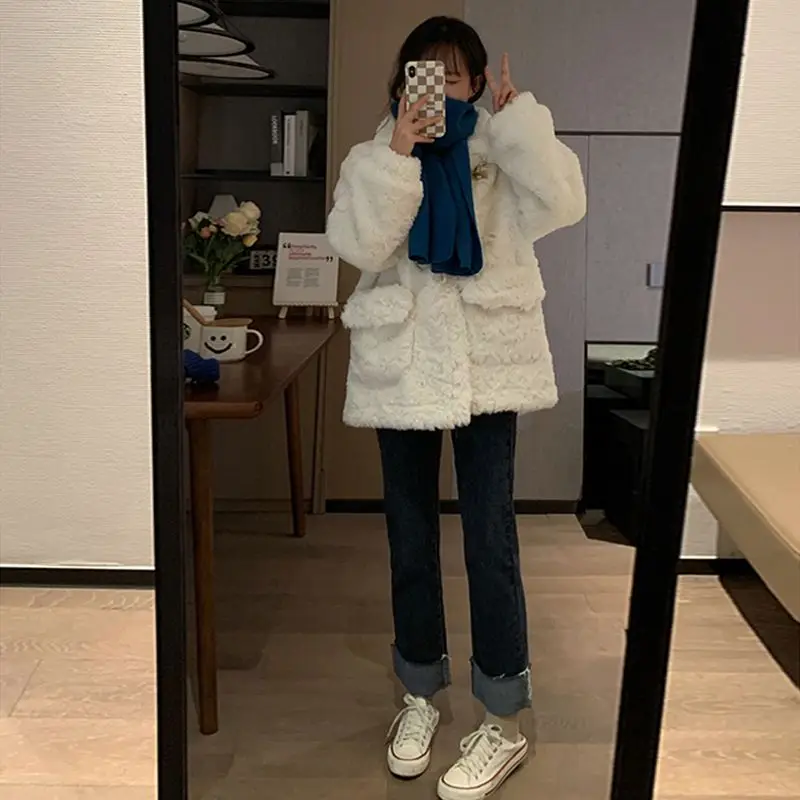 QWEEK Women Warm Faux Fur Fleece Coat Jacket Lamb Wool Thickened Oversized Long Sleeve Cute Lamb Wool Button Up Winter Outerwear