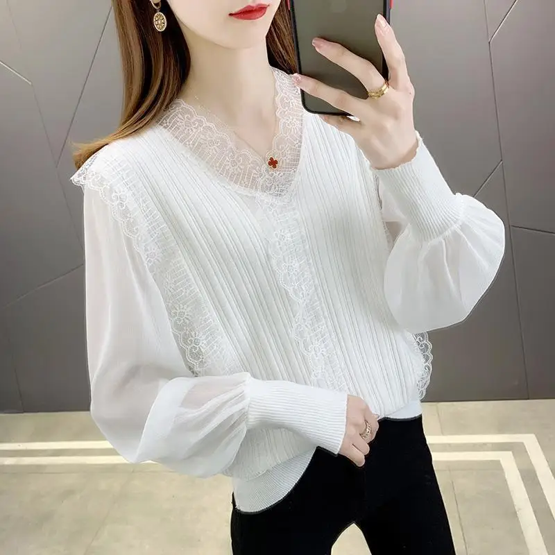 

Autumn New Chiffon Long-sleeved Blouse All-match Women's Lace Stitching Knitted Bottoming Shirt Outer Wear V-neck Top