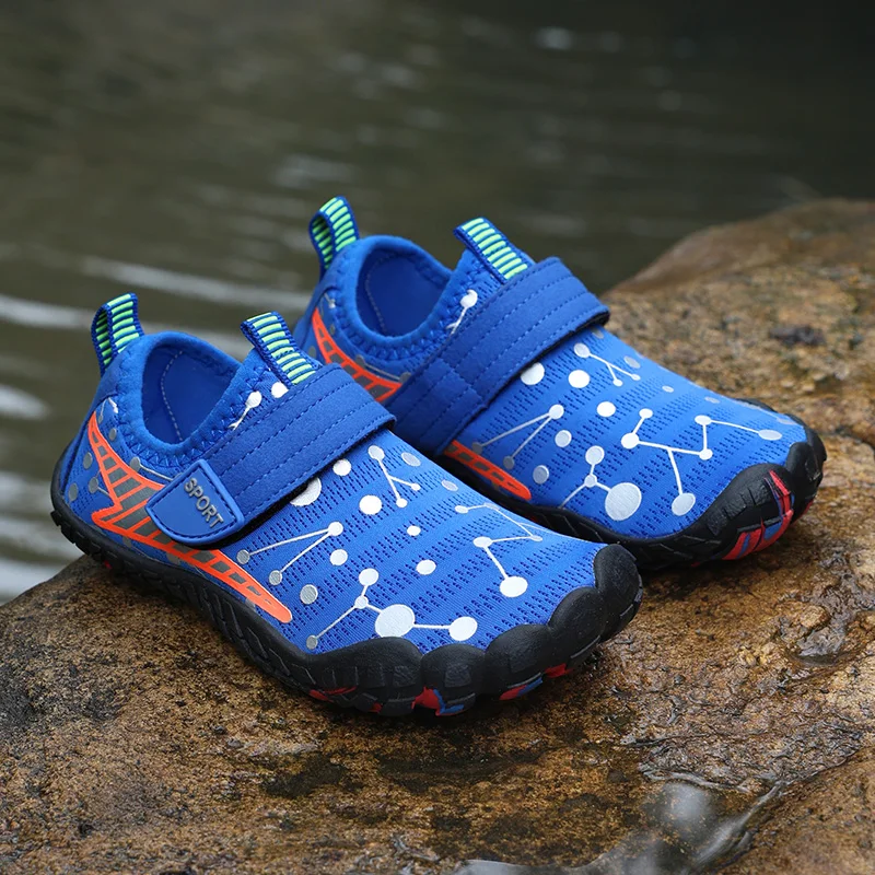 Детские кроссовки для мальчиков и девочек легкие спортивные быстросохнущие без